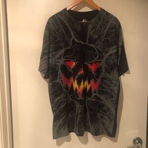 - spirit halloween 🎃 shirt XL